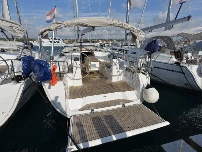 Pronájem Plachetnice Bavaria s licencí