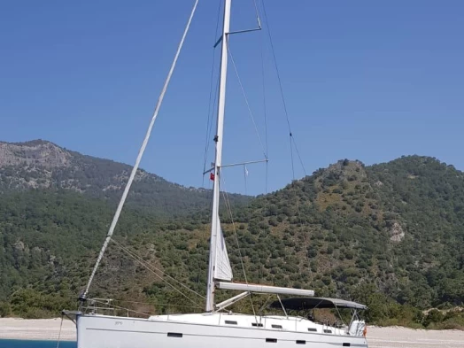 Pronájem Plachetnice Bavaria s licencí