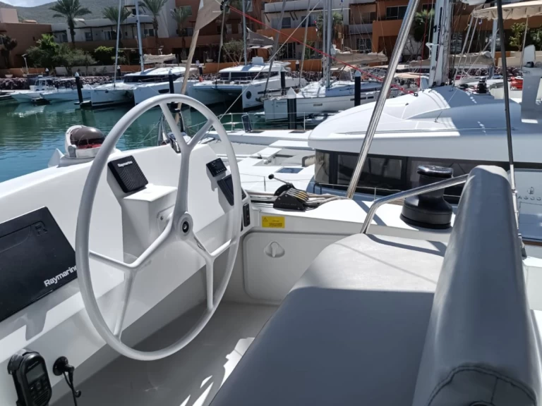 Pronajmout Katamarán se skipperem či ne Bali v La Paz