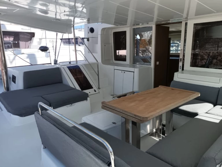 Pronájem Katamarán Lagoon s licencí