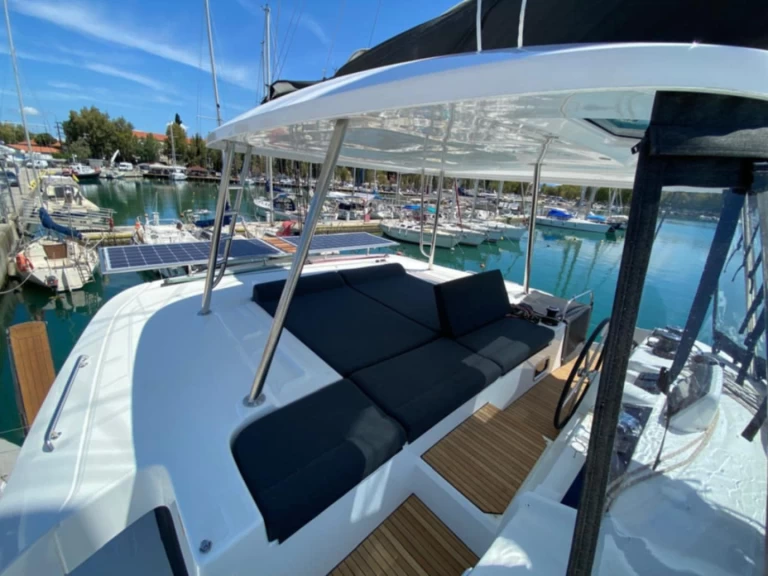 Lagoon Lagoon 46 jednotlivci a charterové společnosti v Skiathos