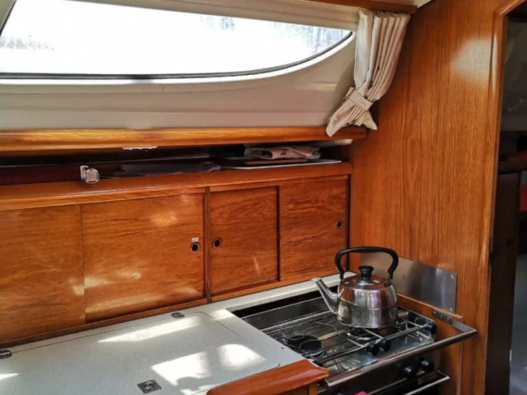 Pronájem jachty v Nea Peramos -Jeanneau Sun Odyssey 35 na Samboatu