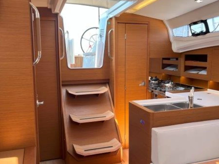 Pronájem Plachetnice v Lavrio -Jeanneau Sun Odyssey 380