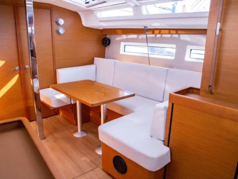 Pronajmout si Jeanneau Sun Odyssey 440 v Zakynthos (Island)