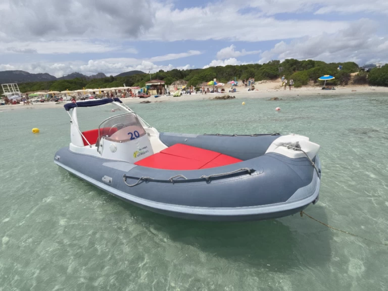 Sacs Sacs S 535 Jamaica jednotlivci a charterové společnosti v Cugnana Verde