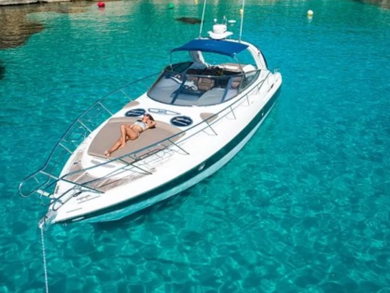 Cranchi Endurance 39 jednotlivci a charterové společnosti v Miami