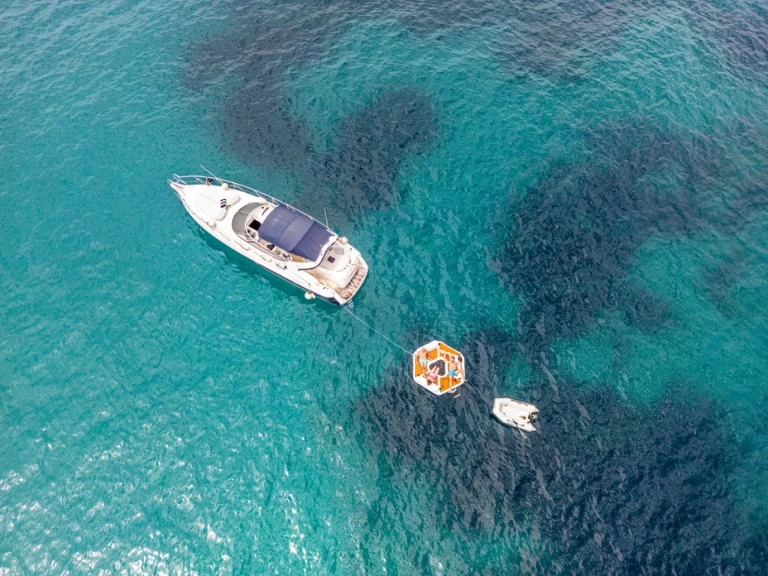 Pronajmout si Cranchi Endurance 39 v Miami