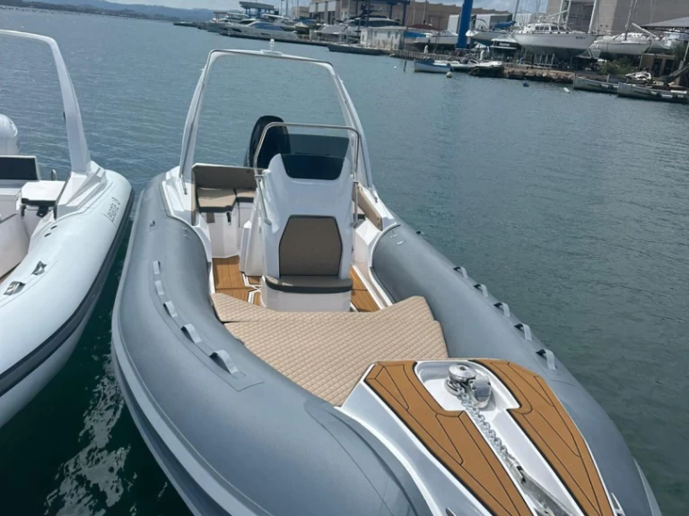 Pronájem lodi Olbia lákavé ceny 7.50