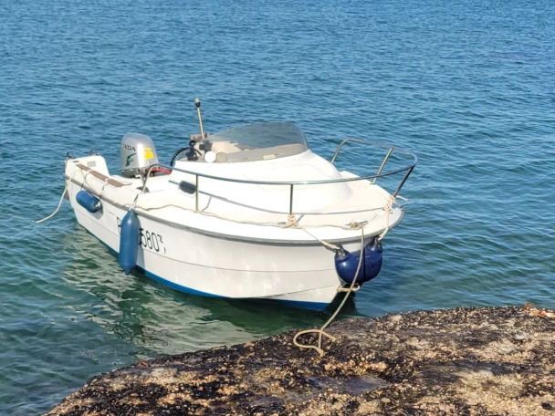 Bénéteau Antares 450 jednotlivci a charterové společnosti v Francie