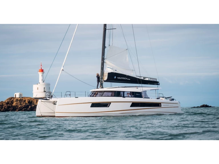 Pronájem lodi Nautitech Nautitech 48 Open v Lavrio na Samboatu