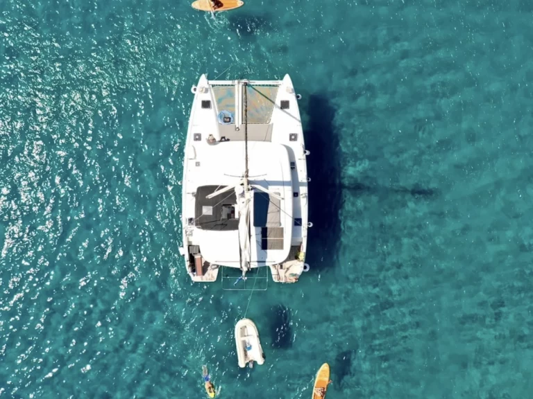 Pronajmout Katamarán se skipperem či ne Lagoon v Palioúri