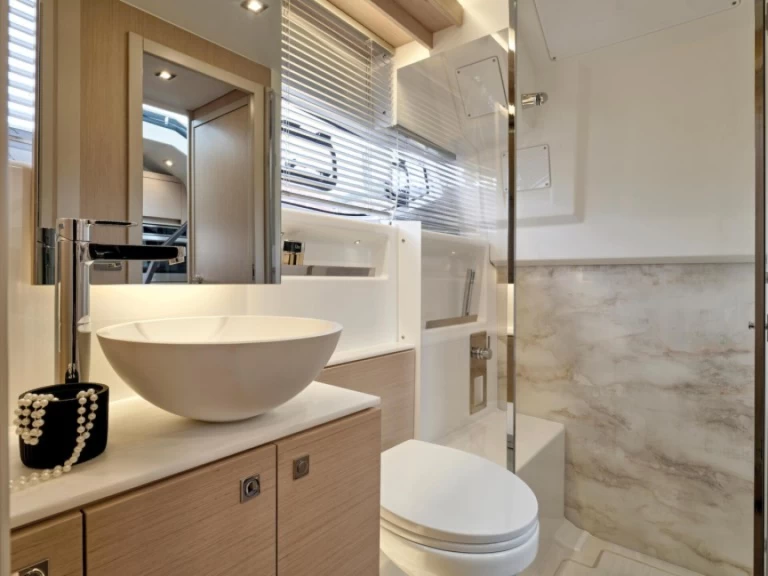 Motorová loď k pronájmu v Marina de Portimão za nejlepší cenu