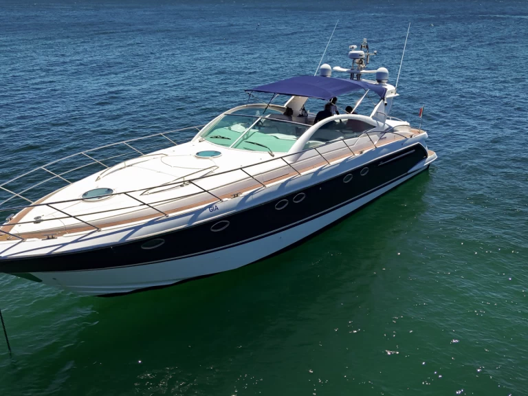 Motorová loď k pronájmu v Cascais za nejlepší cenu