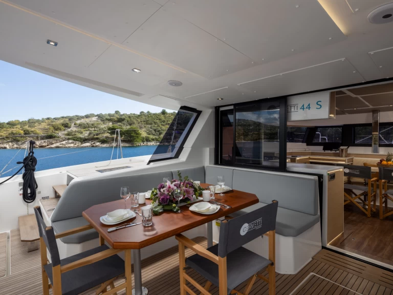 Pronájem lodi Rodi Garganico lákavé ceny Cervetti 44 