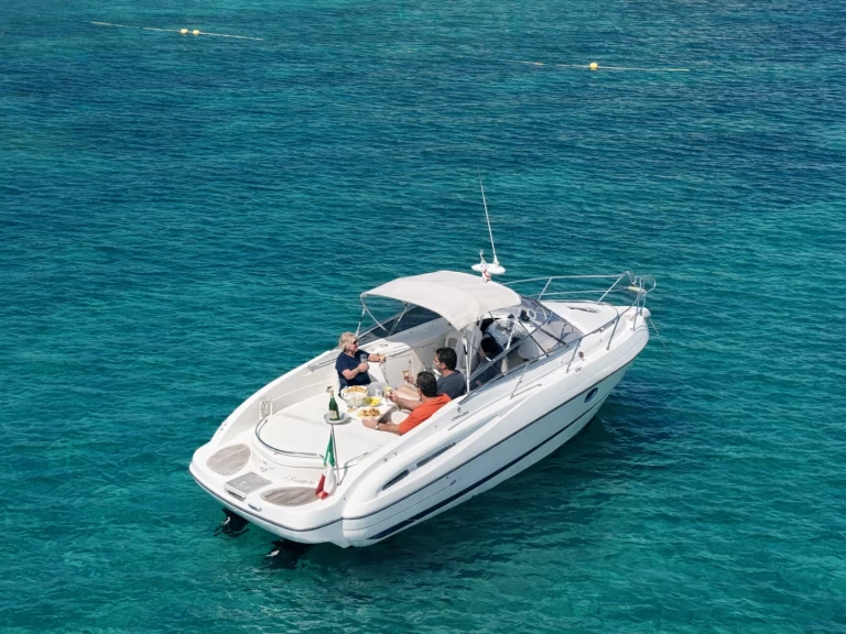 Pronájem Motorová loď Cranchi s licencí