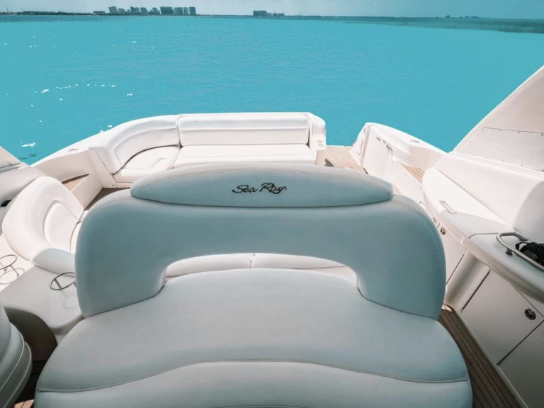 Pronájem Jachta Sea Ray s licencí