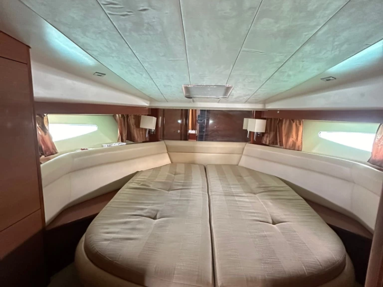 Pronájem lodi Prestige Prestige 390 S v Milazzo na Samboatu