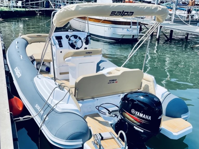 Salpa Salpa Soleil 18 jednotlivci a charterové společnosti v Sorrento