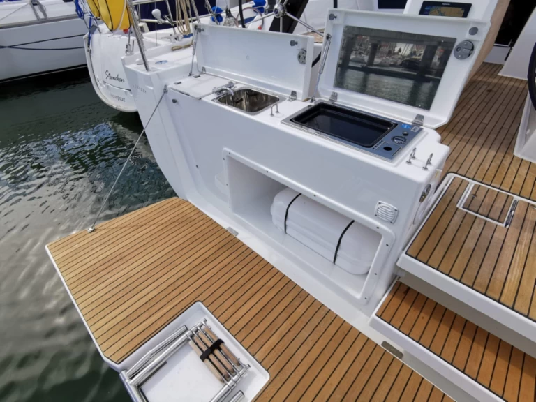 Pronájem jachty v Lefkáda -Dufour Dufour 390 na Samboatu