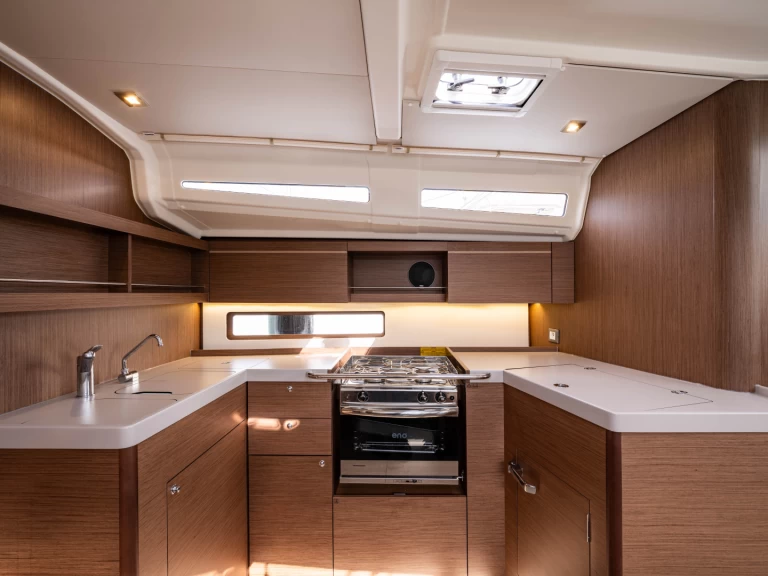 Pronájem jachty v Nea Peramos -Bénéteau Oceanis 40.1 na Samboatu