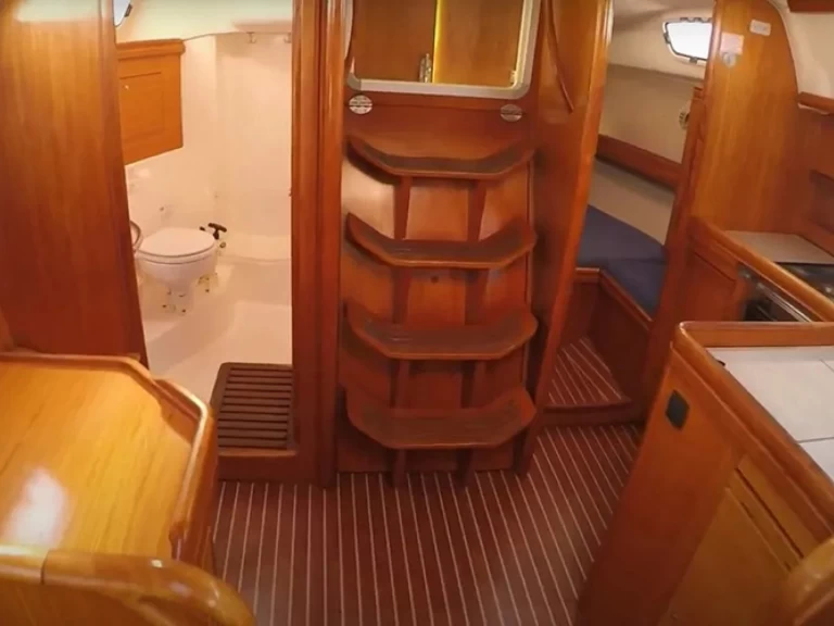 Plachetnice k pronájmu v Kiáto za nejlepší cenu