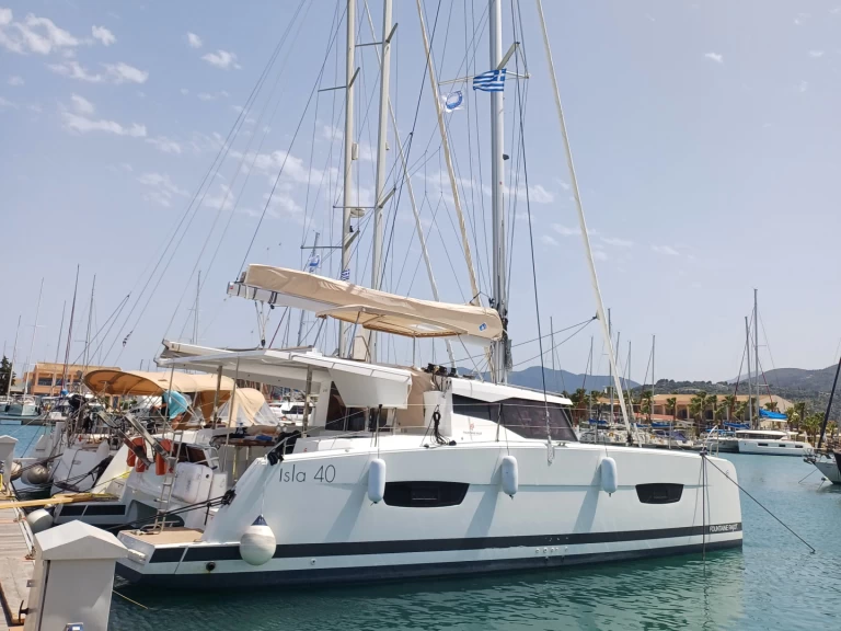 Pronájem Katamarán Fountaine Pajot s licencí