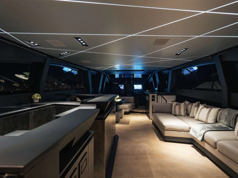 Pronájem lodi Pershing SERO v Miami na Samboatu