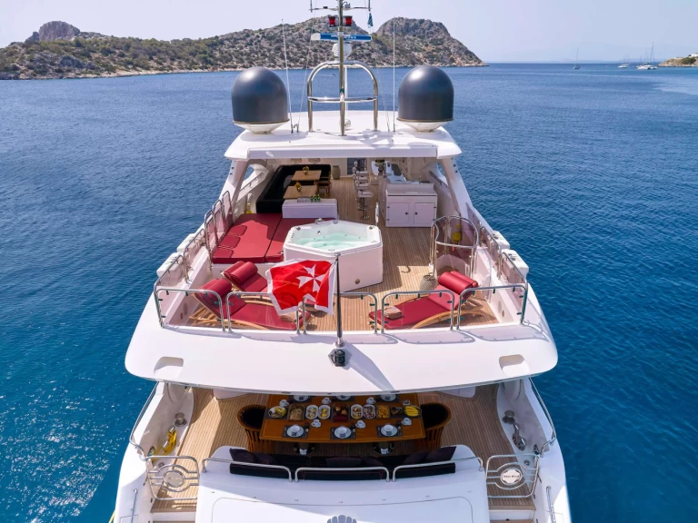 Sunseeker WHITE PEARL I jednotlivci a charterové společnosti v Řecko
