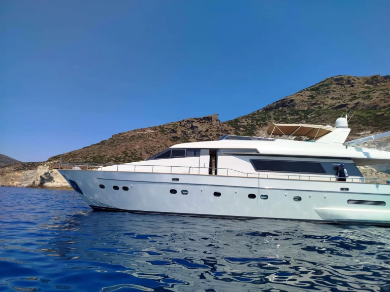 Pronájem lodi Piraeus lákavé ceny MAMMA'S