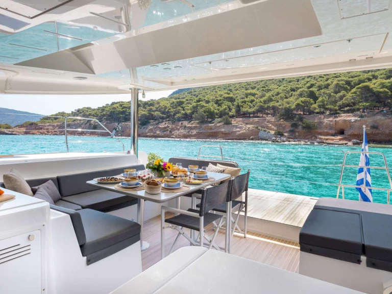 Pronajmout si Lagoon QUEEN OF DIAMONDS  v Atény