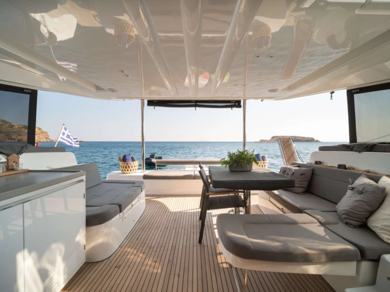 Pronájem Jachta Lagoon s licencí