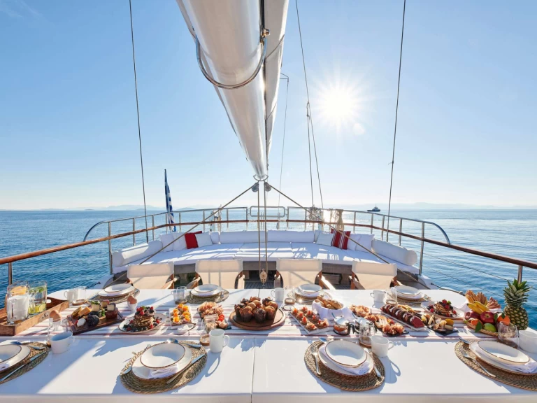 Pronájem Jachta v Piraeus -Custom Gulet-Motor Sailor WHITE PEARL