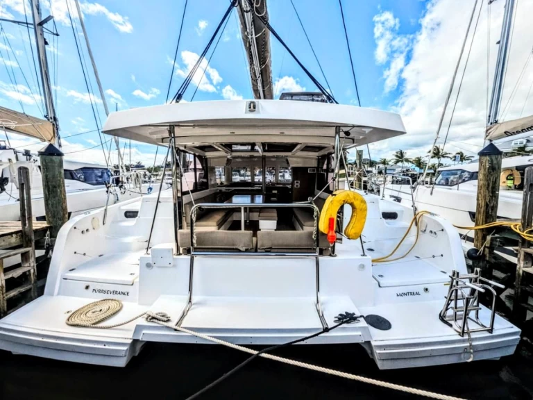 Pronájem Katamarán Bali s licencí