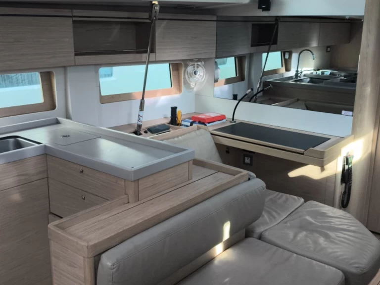 Pronájem Plachetnice Bénéteau s licencí