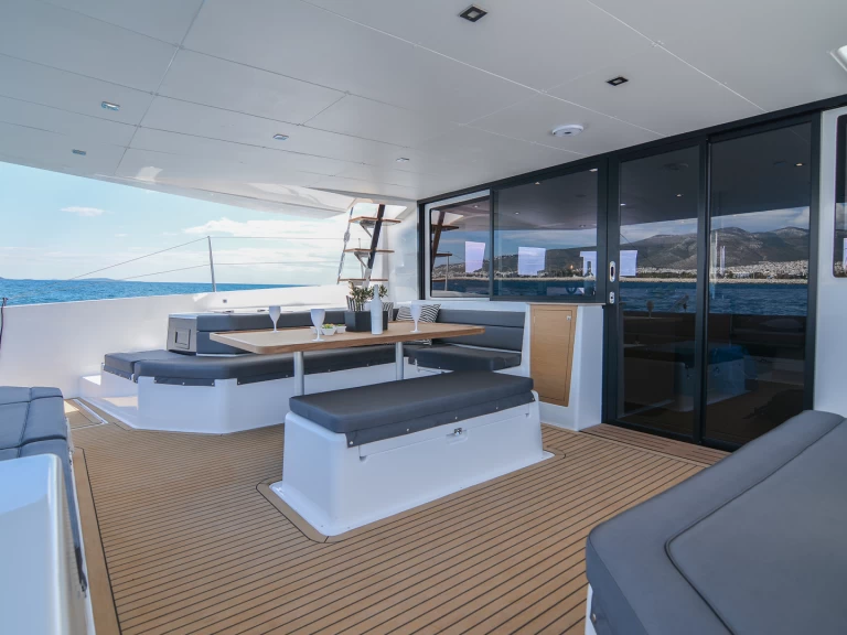 Pronajmout si Dufour Dufour Catamarans 48 Sail v Lefkáda