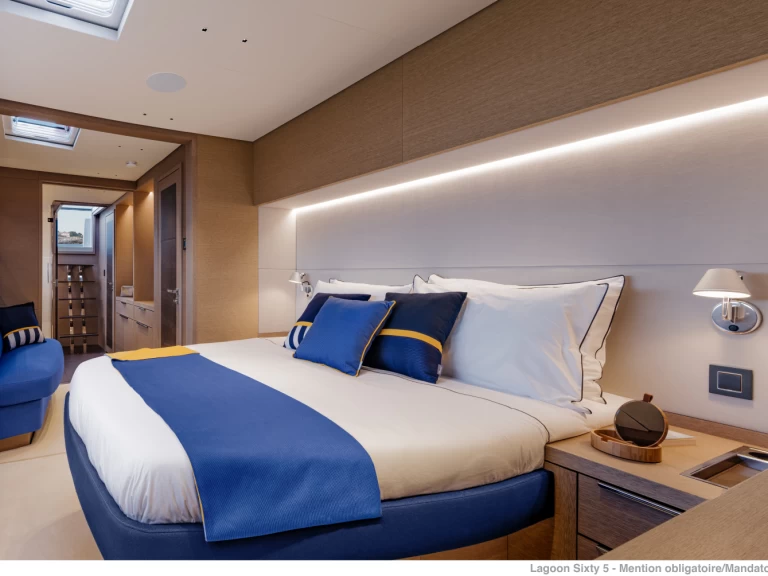 Pronajmout si Lagoon Lagoon Sixty 5 Owner's Version v Salerno