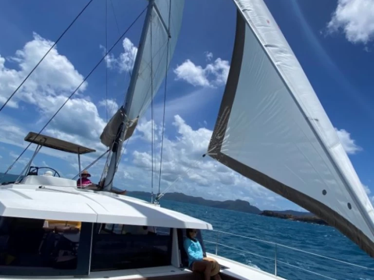 Pronajmout Katamarán se skipperem či ne Bali v Airlie Beach