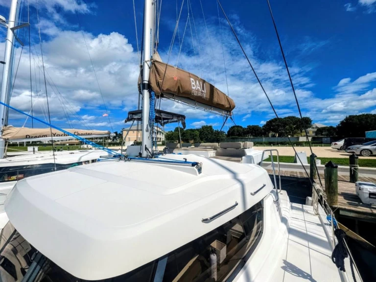 Pronájem Katamarán v Nassau -Bali Bali Catspace Voile