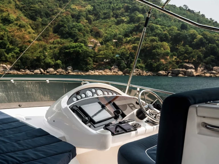Pronájem lodi Sunseeker Manhattan 60 v Phuket (City) na Samboatu