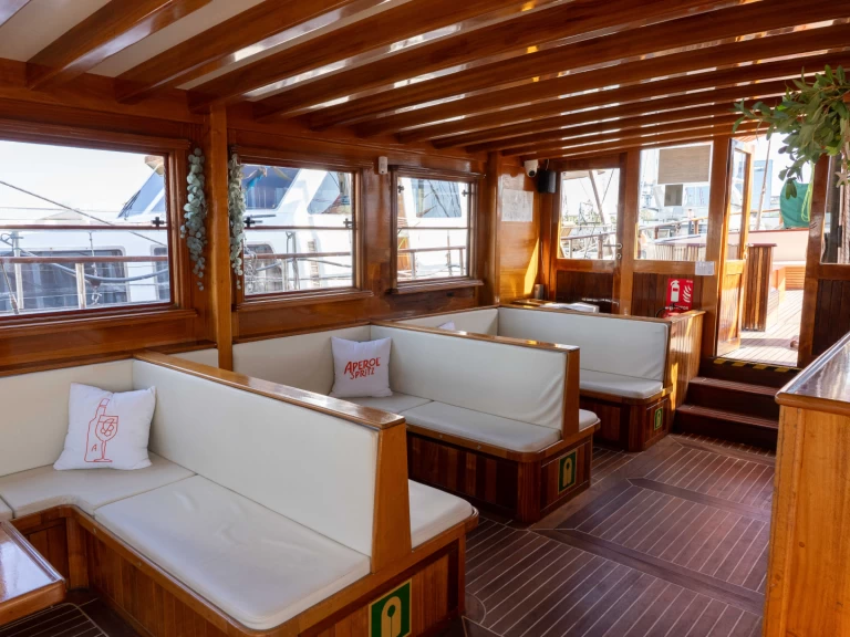 Pronajmout Plachetnice se skipperem či ne Abacus v Barcelona