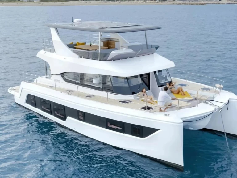 Pronajmout si Aventura Aventura 50 - 4 + 1 cab. v Alimos