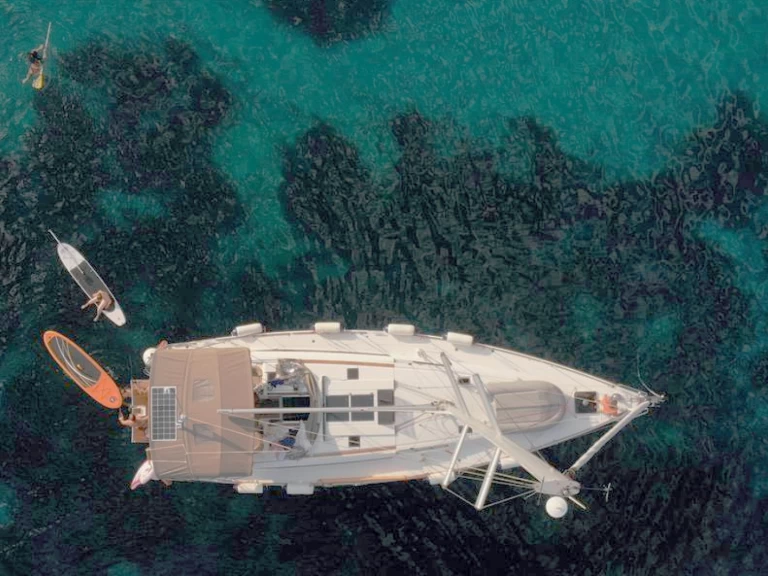 Pronájem jachty v Nea Peramos -Jeanneau Sun Odyssey 519 na Samboatu