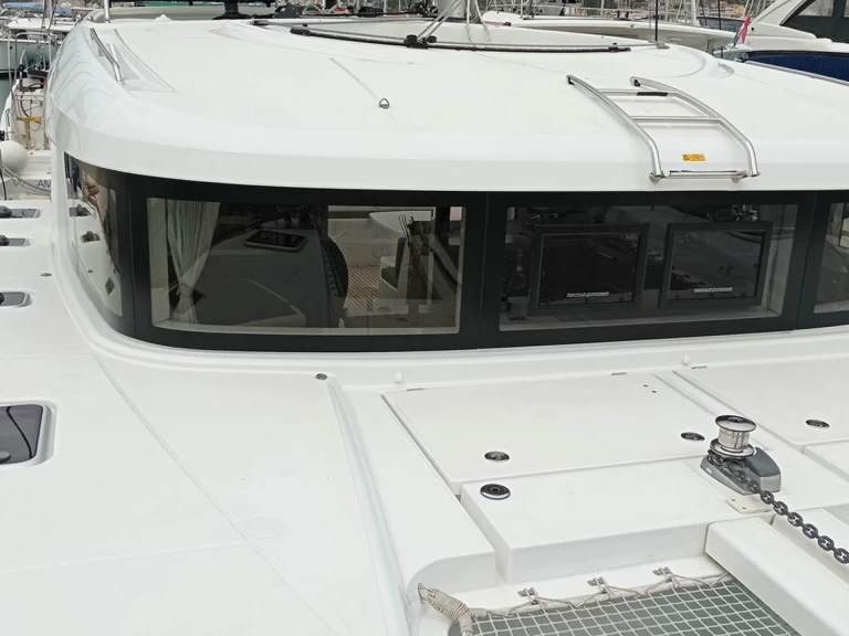 Pronajmout si Lagoon Lagoon 40 v Alimos