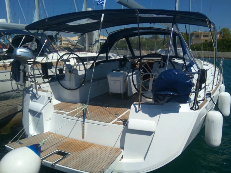 Pronájem jachty v Alimos -Jeanneau Sun Odyssey 519 na Samboatu