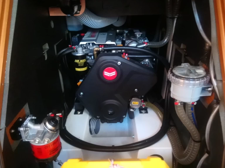 Pronájem lodi Nea Peramos lákavé ceny Sun Odyssey 519