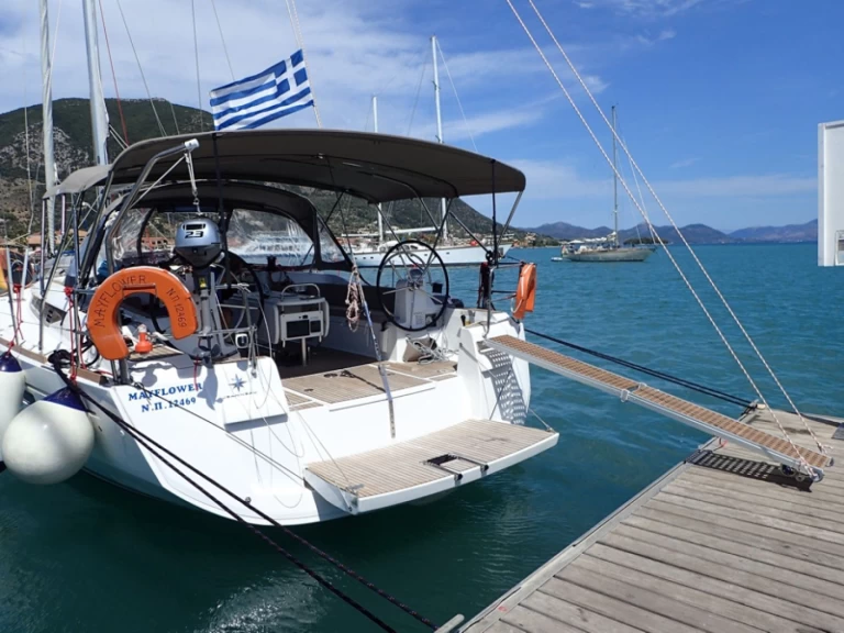 Pronájem Plachetnice v Nea Peramos -Jeanneau Sun Odyssey 519