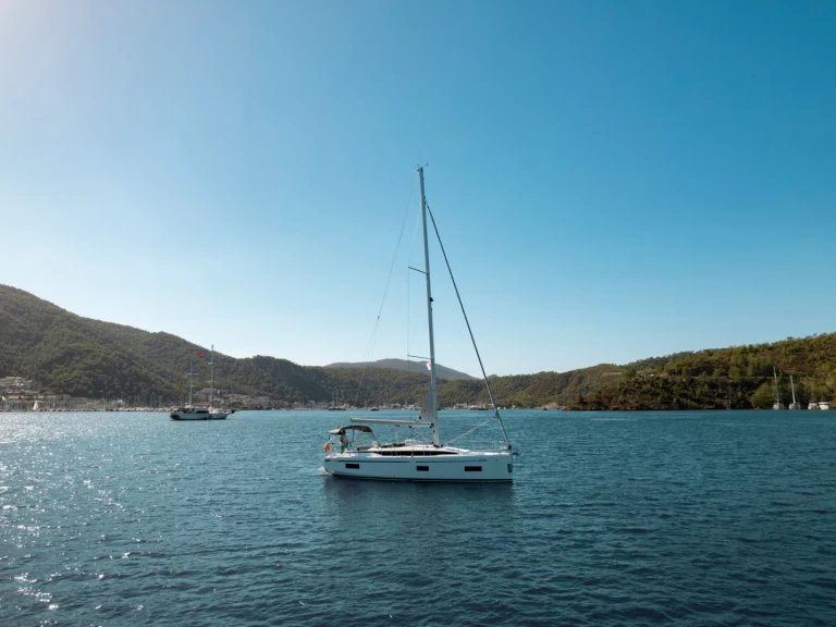 Pronajmout si Bavaria Bavaria C38 v Fethiye