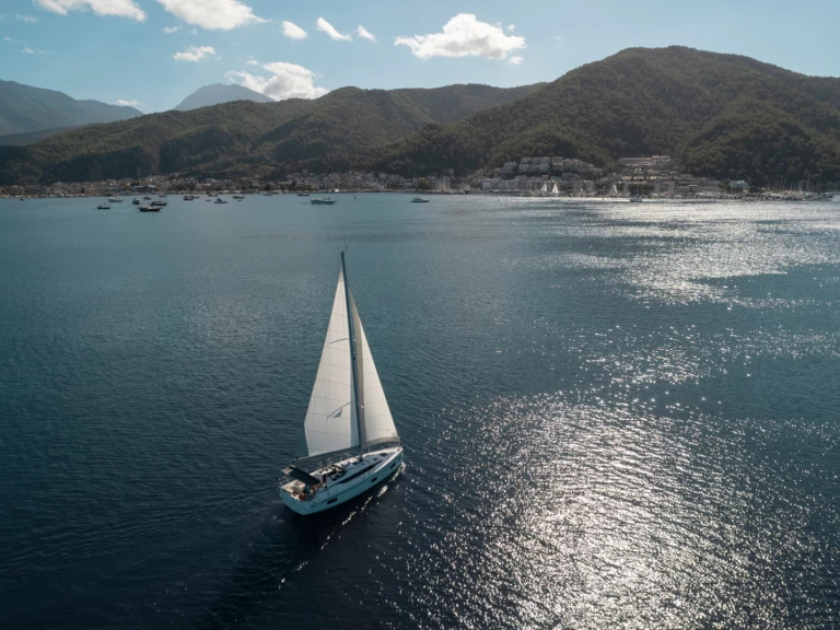 Pronájem Plachetnice v Fethiye -Bavaria Bavaria C38