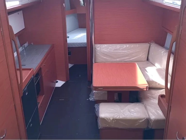 Pronájem lodi Dufour Dufour 390 GL v Cagliari na Samboatu