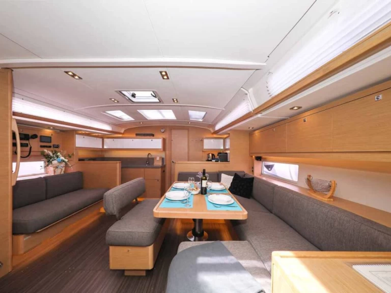 Pronájem Plachetnice v Cagliari -Dufour Dufour 470